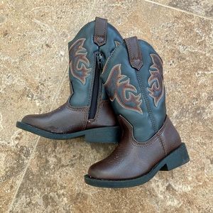 Magellan Outdoors Ace Boots Toddler size 7